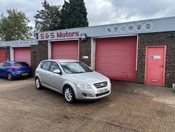Silver Used 2009 Kia Ceed Hatchback | £1,995