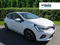 White Used 2020 Renault Clio V Iconic Hatchback | £11,980 (A bit pricey)