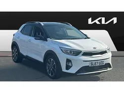 White Used 2017 Kia Stonic First Edition SUV | £10,728 (Fair price)