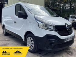 White Used 2019 Renault Trafic Business Van | £4,995 (Super price)