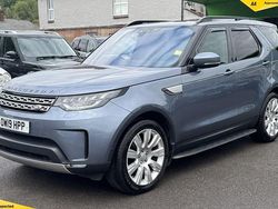 Grey Used 2019 Land Rover Discovery 5 SE SUV | £27,995 (Good price)