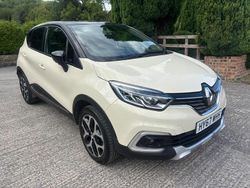 Cream/black Used 2017 Renault Captur Dynamique SUV | £5,995 (Good price)
