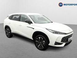 White Used 2025 MG HS Trophy SUV | £22,699 (Expensive)