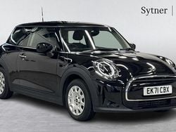 Black Used 2021 Mini ONE Classic Hatchback | £14,750 (Fair price)