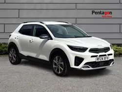 White Used 2024 Kia Stonic 4 SUV | £19,998 (A bit pricey)