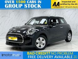 Black Used 2023 Mini Cooper Classic Hatchback | £16,295 (Good price)