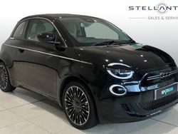 Used 2025 Fiat 500e La Prima Hatchback | £15,437 (Super price)