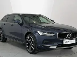 Used 2022 Volvo V90 CC Estate | £30,191 (Fair price)