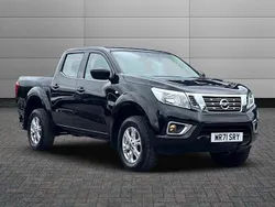 Black Used 2021 Nissan Navara Acenta Pickup | £17,795 (Good price)