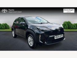 Black Used 2024 Toyota Yaris Hybrid Hatchback | £20,663 (A bit pricey)