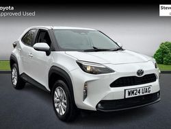 Used 2025 Toyota Yaris Hybrid Estate | £22,545 (Good price)