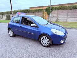 Blue Used 2011 Renault Clio II Hatchback | £1,499 (Super price)