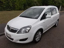 White Used 2013 Vauxhall Zafira Design Edition MPV | £2,690 (Fair price)