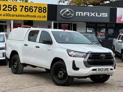 White Used 2021 Toyota HiLux Active Pickup | £18,887 (Fair price)
