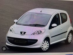 Silver Used 2009 Peugeot 107 Hatchback | £3,995 (Fair price)