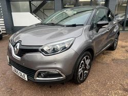 Grey/black Used 2015 Renault Captur Dynamique SUV | £7,990 (Fair price)