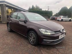 Black Used 2017 VW Golf VII SE Hatchback | £9,450 (Fair price)