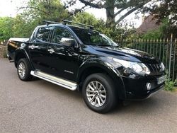 Black Used 2017 Mitsubishi L200 Pickup | £9,995 (Super price)