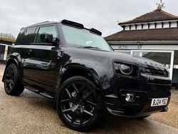 Black Used 2024 Land Rover Defender HSE Dynamic Hatchback | £64,989 (Good price)