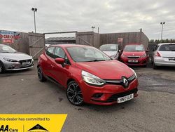 Red Used 2017 Renault Clio IV Dynamique Hatchback | £4,995 (Fair price)