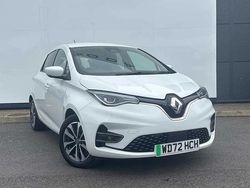 White Used 2022 Renault Zoe GT-Line Hatchback | £11,995 (Fair price)
