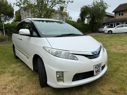 White Used 2011 Toyota Estima Hybrid MPV | £9,495