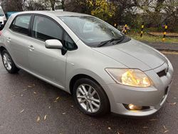 Silver Used 2009 Toyota Auris Hatchback | £3,499 (Good price)