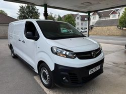 White Used 2022 Vauxhall Vivaro S Van | £10,995 (Good price)