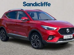 Tri coat dynamic red Used 2022 MG ZS Exclusive Sedan | £14,473 (Fair price)