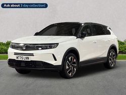 White New 2025 Vauxhall Grandland X SUV | £27,990 (Fair price)