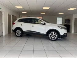Glacier white Used 2016 Renault Kadjar Dynamique SUV | £7,889 (Fair price)