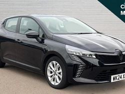 Black Used 2024 Renault Clio V Evolution Hatchback | £13,974 (Good price)