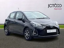 Black Used 2018 Toyota Yaris Hybrid Hatchback | £11,344 (Fair price)