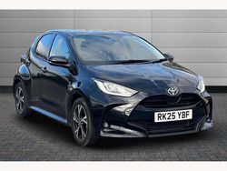 Black Used 2025 Toyota Yaris Hybrid Design Hatchback | £21,299 (Fair price)