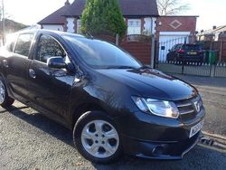 Used 2015 Dacia Sandero Lauréate | £2,195 (Fair price)