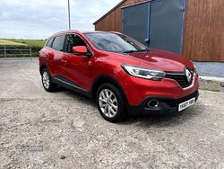 Red Used 2017 Renault Kadjar Dynamique SUV | £5,250 (Fair price)