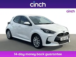 White Used 2021 Toyota Yaris Hybrid Hatchback | £14,319 (Good price)