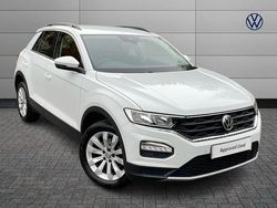 White Used 2018 VW T-Roc SE SUV | £12,446 (Fair price)