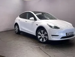 White Used 2022 Tesla Model Y Long Range AWD SUV | £22,999 (Fair price)