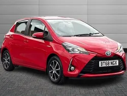 Chilli red Used 2018 Toyota Yaris Hybrid Hatchback | £12,995 (Good price)