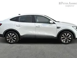 White Used 2022 Renault Arkana Iconic SUV | £16,430 (Fair price)