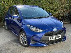 Blue Used 2022 Toyota Yaris Hybrid Hatchback | £16,799 (Fair price)