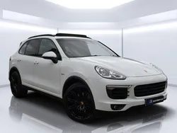 White Used 2014 Porsche Cayenne SUV | £20,990 (A bit pricey)