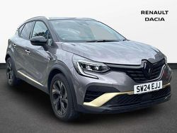Grey/black Used 2024 Renault Captur Engineered SUV | £18,800 (Fair price)