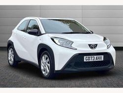 Pure white Used 2023 Toyota Aygo PURE Hatchback | £11,695 (Fair price)
