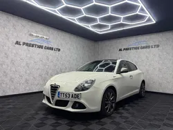 White/black Used 2014 Alfa Romeo Giulietta Hatchback | £5,799 (Good price)