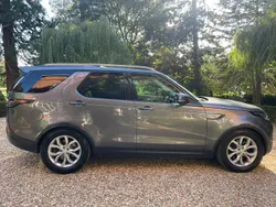 Causeway grey Used 2017 Land Rover Discovery 5 SE SUV | £15,995 (Fair price)