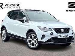 Glacial white / midnight black roof New 2025 Seat Arona FR SUV | £18,990 (Fair price)