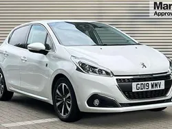 White Used 2019 Peugeot 208 Hatchback | £9,689 (Fair price)