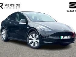 Solid black Used 2022 Tesla Model Y Long Range SUV | £26,990 (Fair price)
